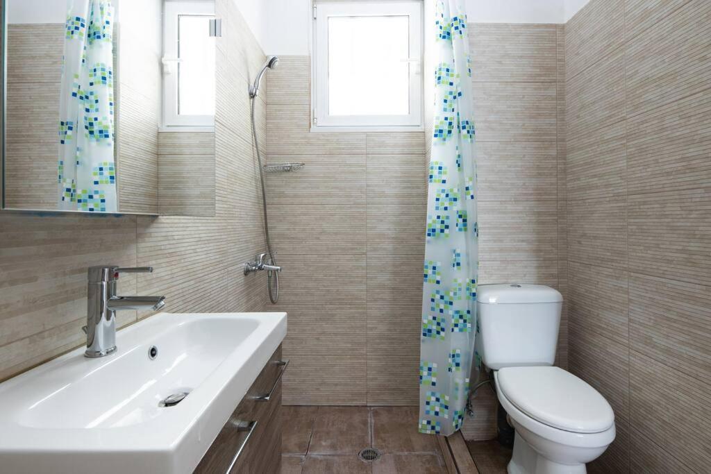 Newly Renovated, Quiet & Central Apartment In Kolonaki Ateny Zewnętrze zdjęcie